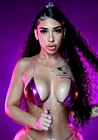 Miss Korinne